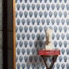 Papel pintado Celorio azul colección Volume V Lorenzo Castillo Gastón y Daniela botánico floral decoración casa dormitorio salón cocina baño