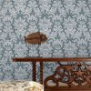 Papel pintado vinílico Grajal azul colección Volume V Lorenzo Castillo Gastón y Daniela botánico floral decoración casa dormitorio salón cocina baño