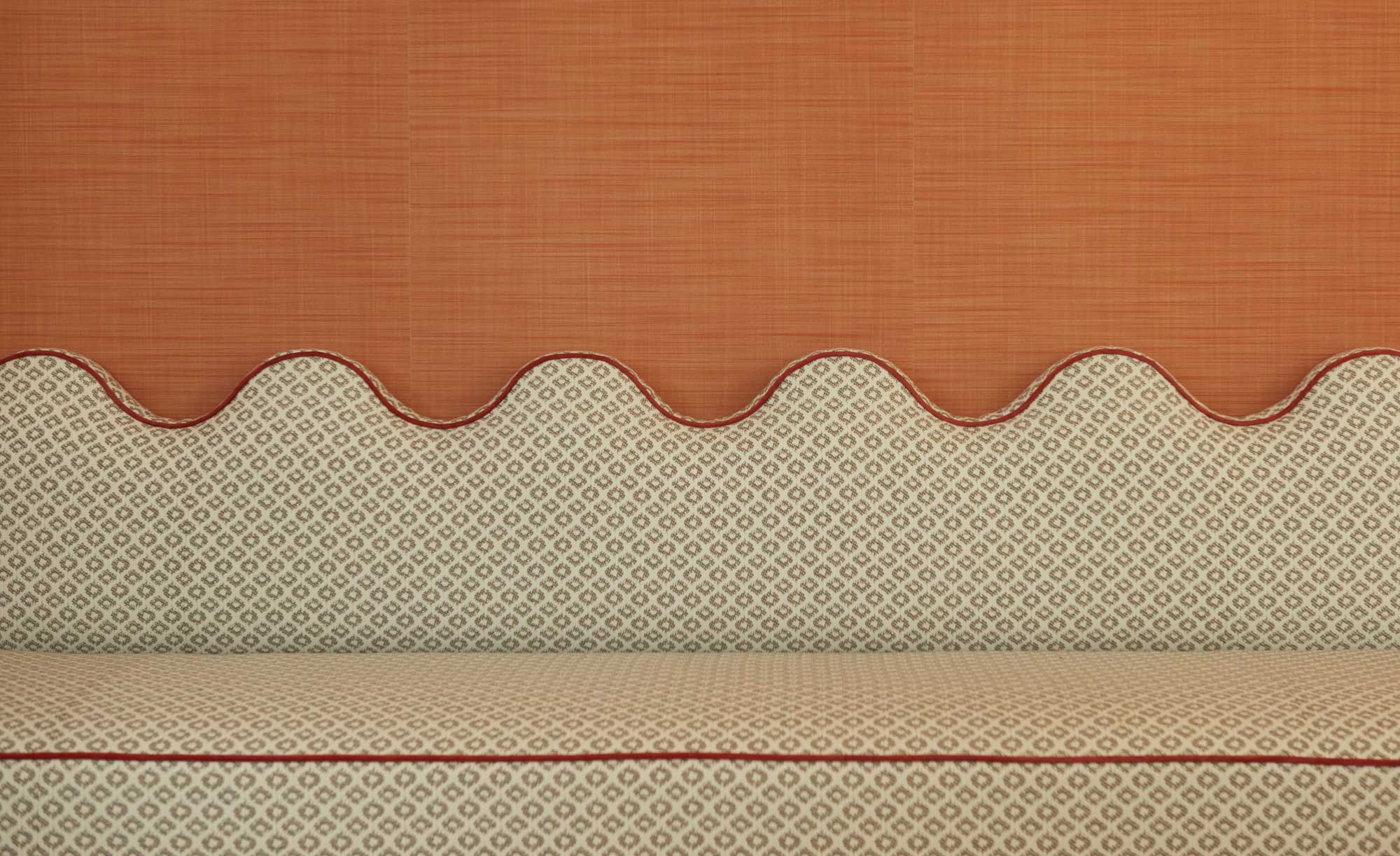 tela yak beige tostado marrón marco polo decoración gastón y daniela butaca sofá salón papel pintado mahon