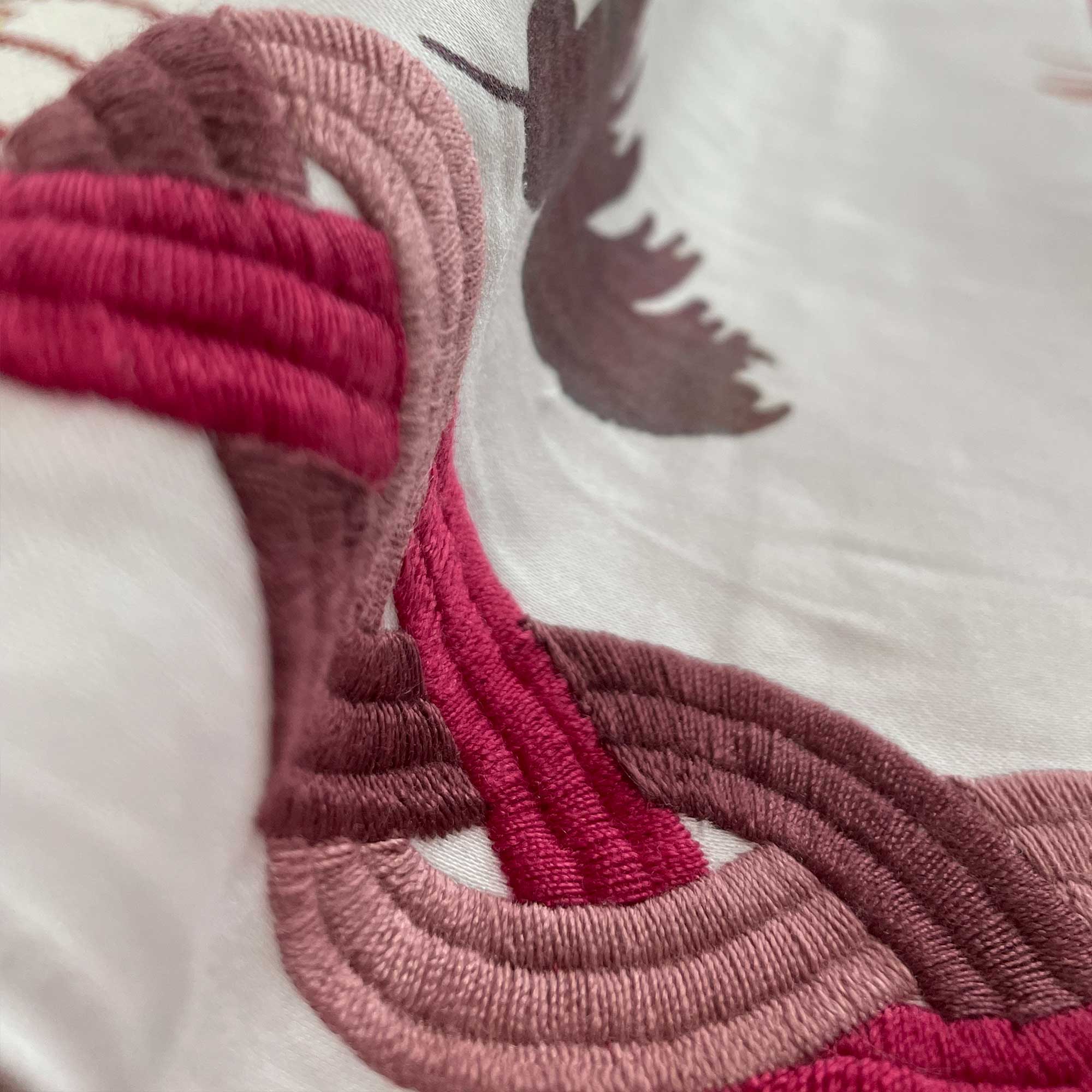 Tela Reina Roja Burdeos Rosa Gastón y Daniela bordado rayas decoración tapicería casa detalle