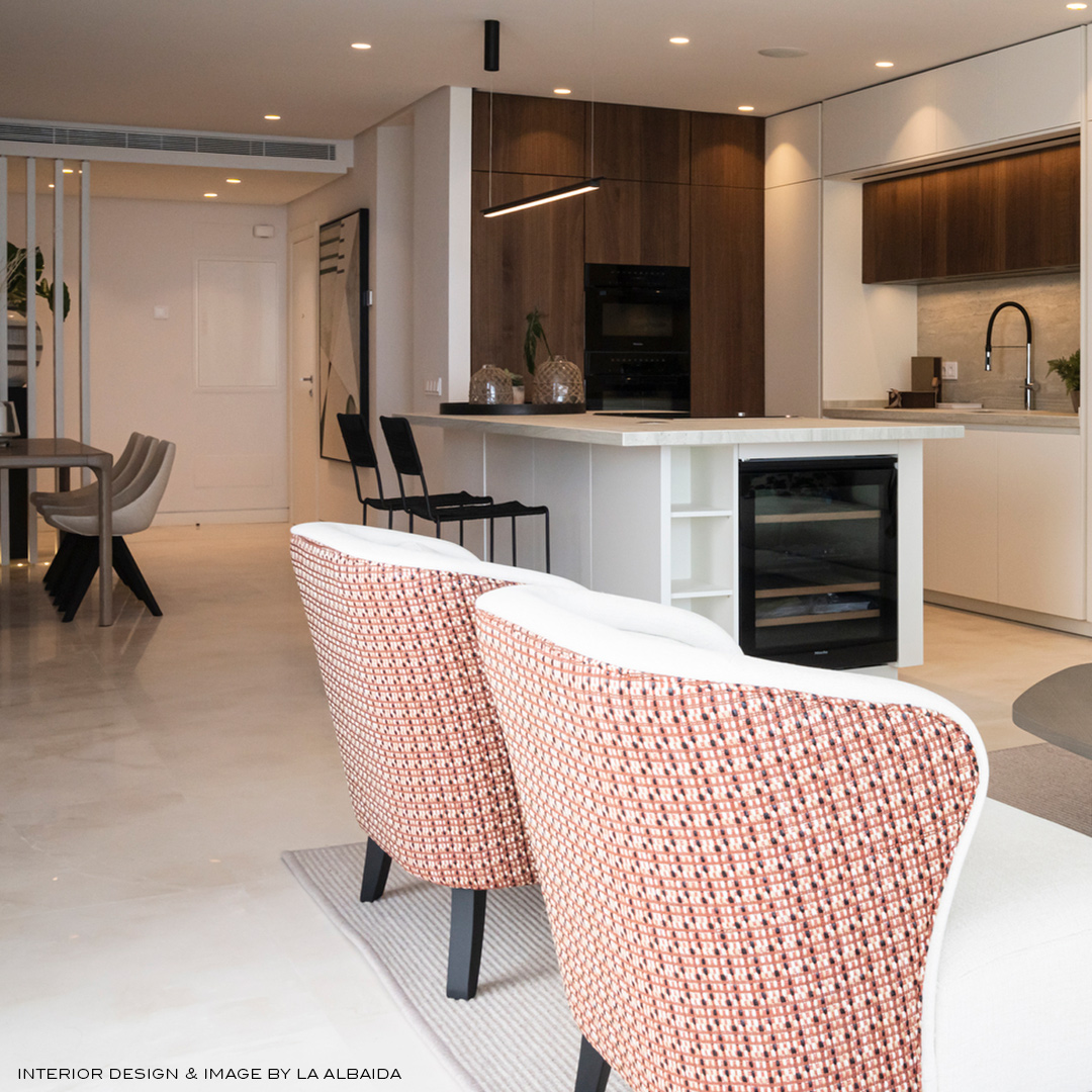 Tela Mauregato Lacre Gastón y Daniela butaca tapizada diseño textura Interiorismo La Albaida salon decoración casa