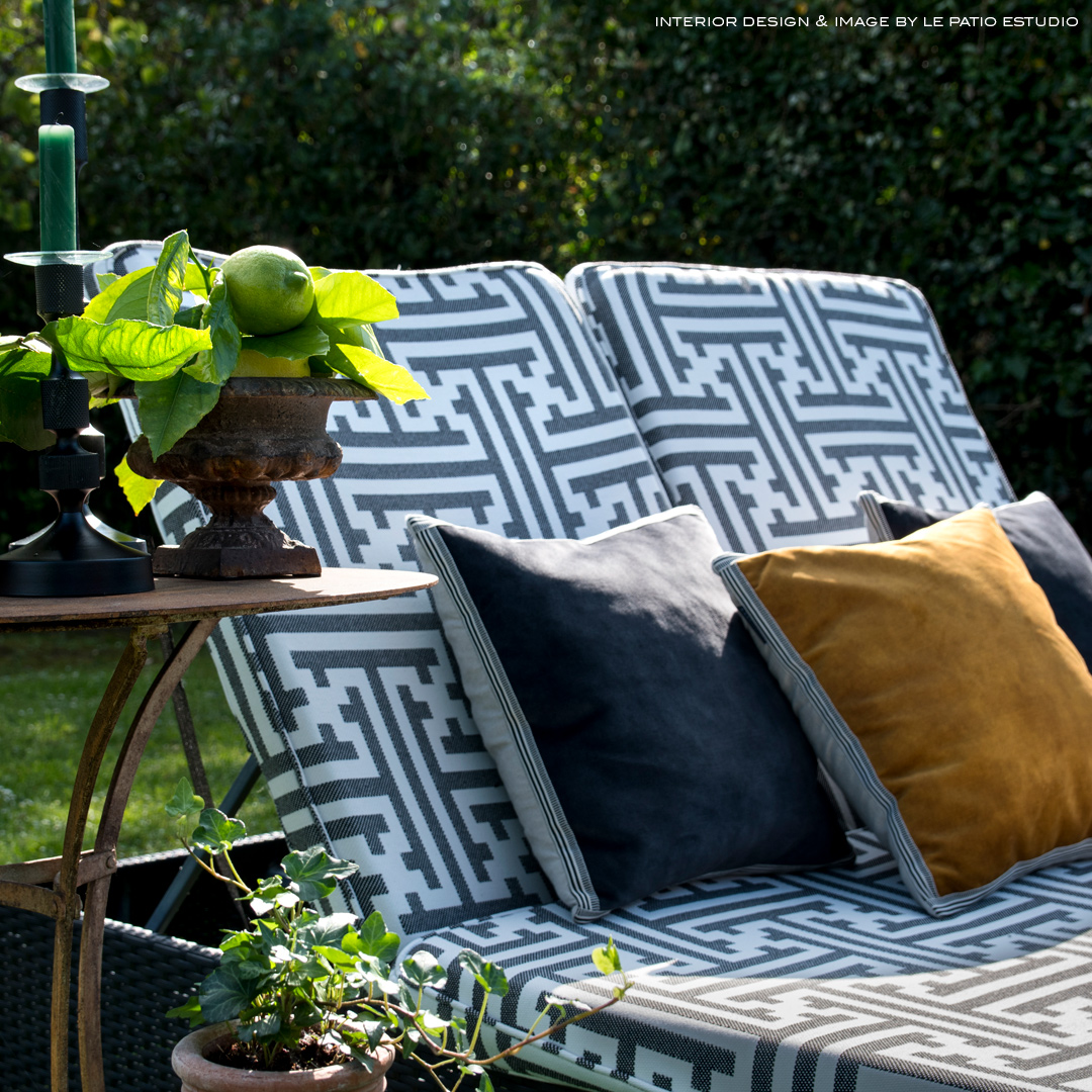 Tela Clark marrón Gastón y Daniela colchoneta tapizado diseño geometrico exterior le patio estudio decoración home