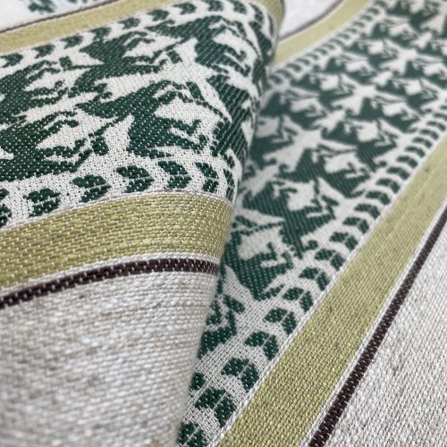 GDT-5787-002 Tela Troya verde de Gaston y Daniela. Diseño de rayas y caballos para tapiceria y cortinas. Decoracion de interiores. Detalle