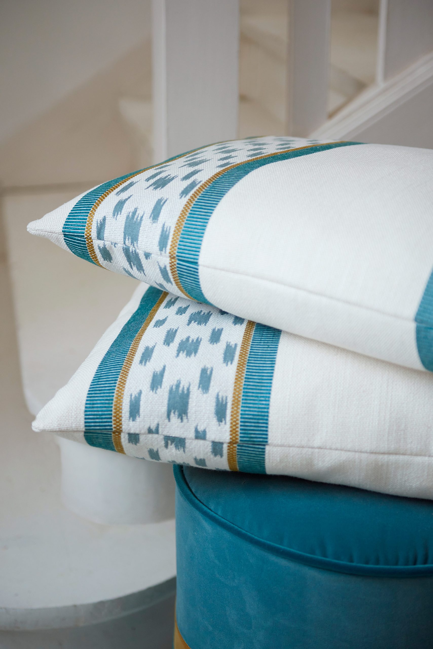 Tela Mileto gaston y daniela diseño etnico y geometrico azul almohadones cojines decoracion casa