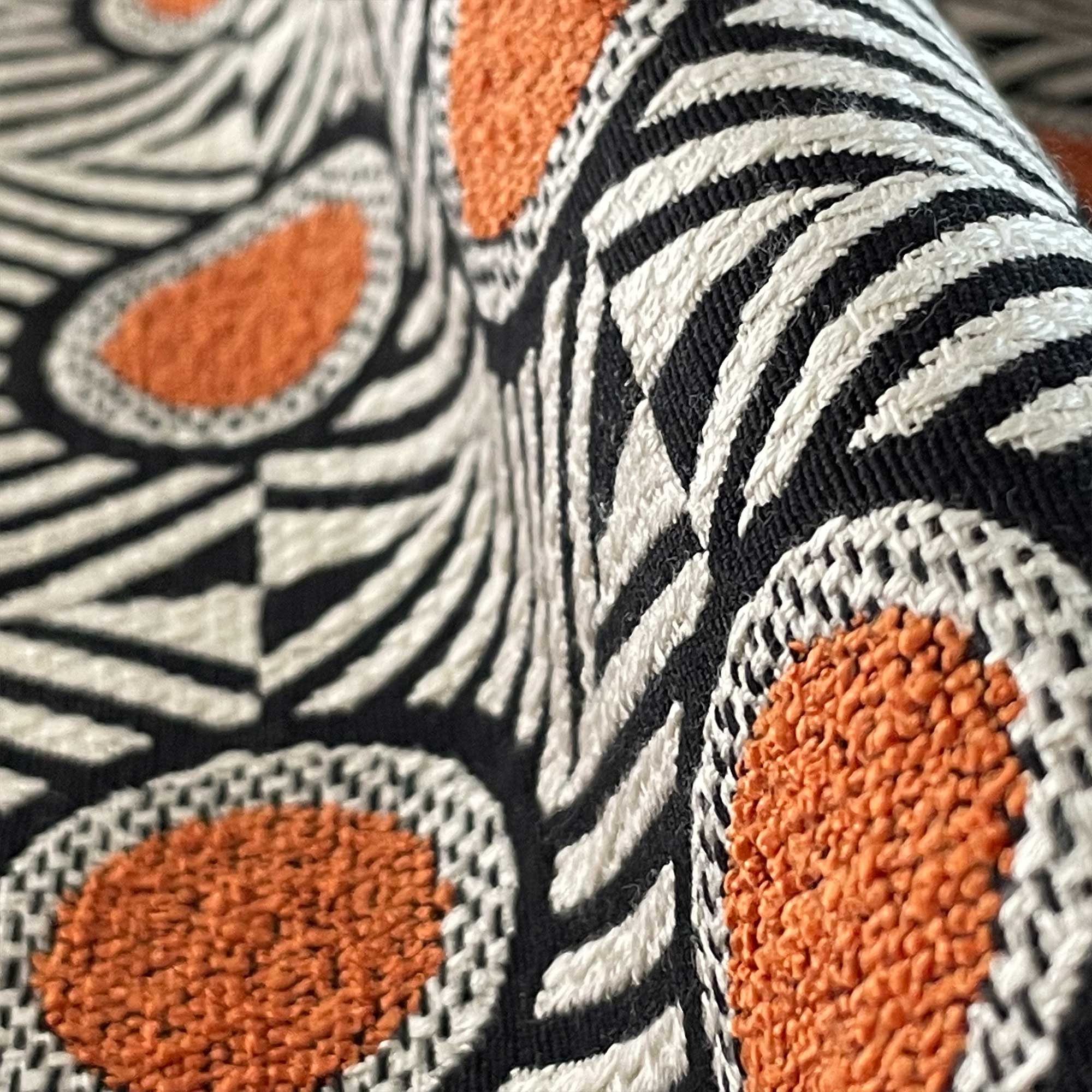 Morley naranja Africalia decoración Gastón y Daniela tapicería