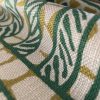 Detalle suajili verde Africalia decoración Gastón y Daniela tapicería