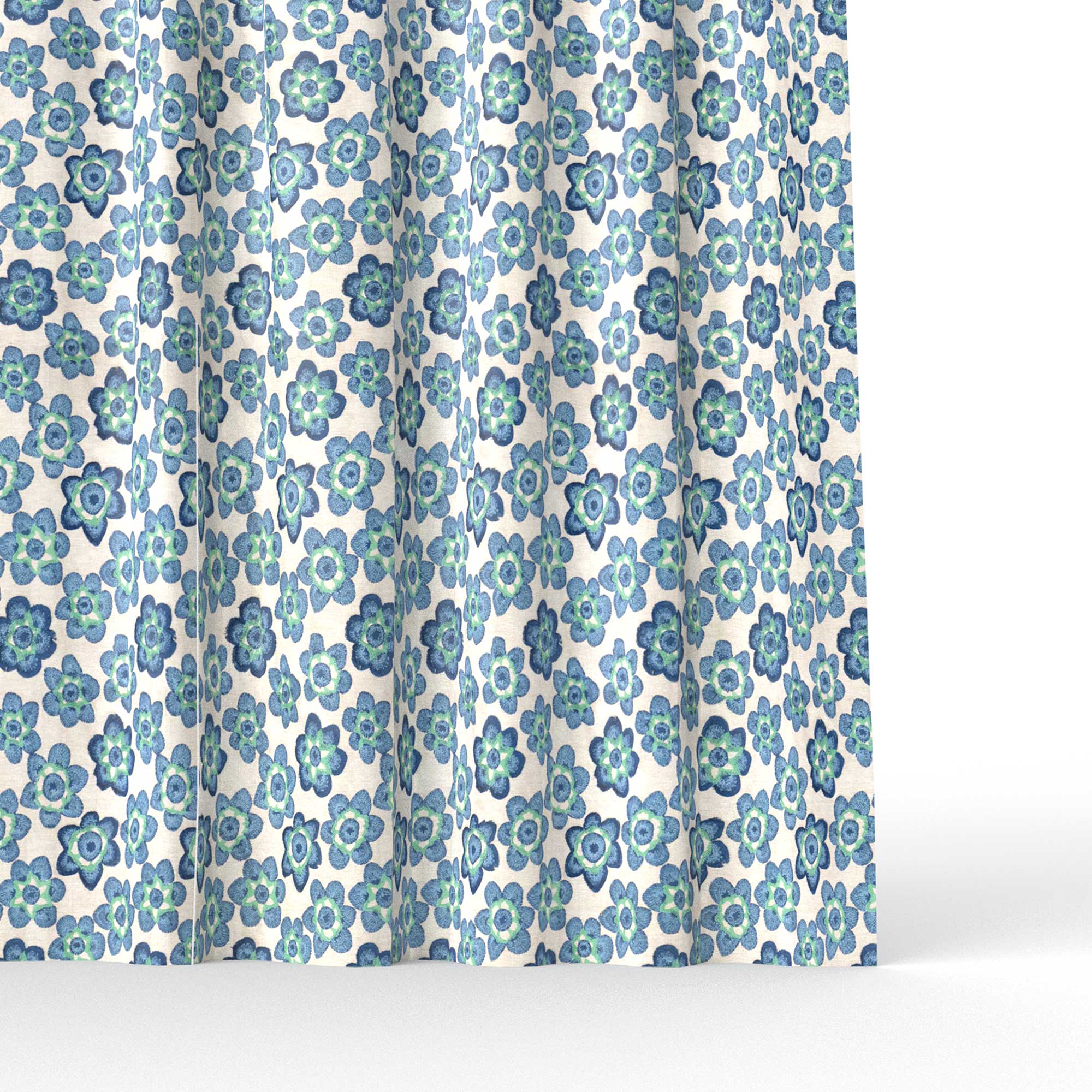Cortina Tela Dolores azul de Gaston y Daniela. Coleccion Lorenzo Castillo. Estampado oriental de algodon y lino para cortinas.