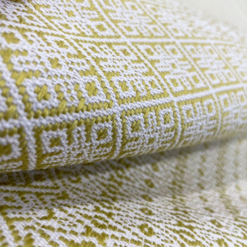 GDT-5697-004 Tela Kailas lima amarillo marco polo gastón y daniela étnico geométrico tapicería decoracion cortinas casa outdoor detalle