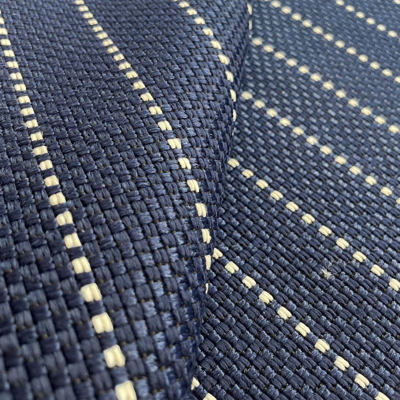 GDT-5777-007 Tela Sahil navy azul de gaston y daniela. Diseño de rayas para tapiceria outdoor. Decoracion de interiores detalle