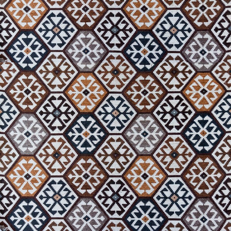 GDT-5796-002 Tela Tesalonica natural de Gaston y Daniela. Diseño etnico y geometrico para tapiceria. Decoracion de interiores.