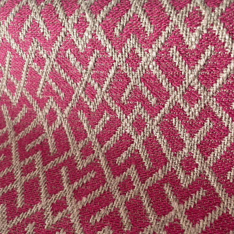 Detalle Chueca frambuesa decoración Gastón y Daniela Madrid tapicería salón