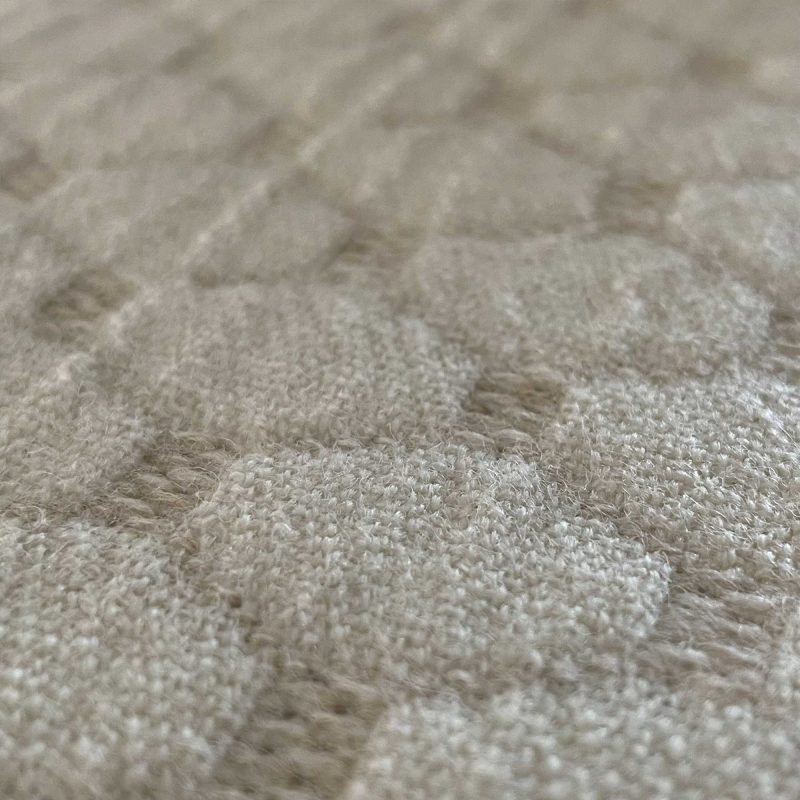 Tela Gredos Crudo Gastón y Daniela colección Lorenzo Castillo jacquard lana geométrico tapicería decoración casa